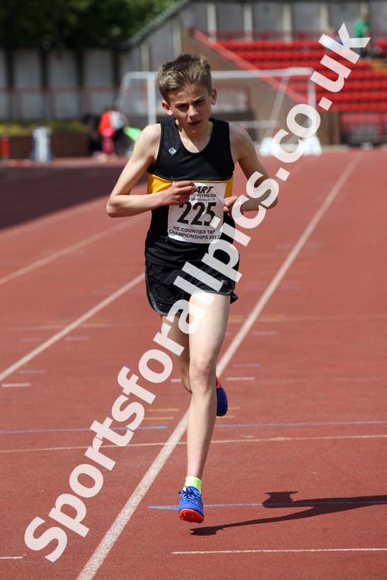 Boys under-15s 3000 metres, North Eastern Champs, Gateshead Stadium. Photo: David T. Hewitson/Sports for All Pics